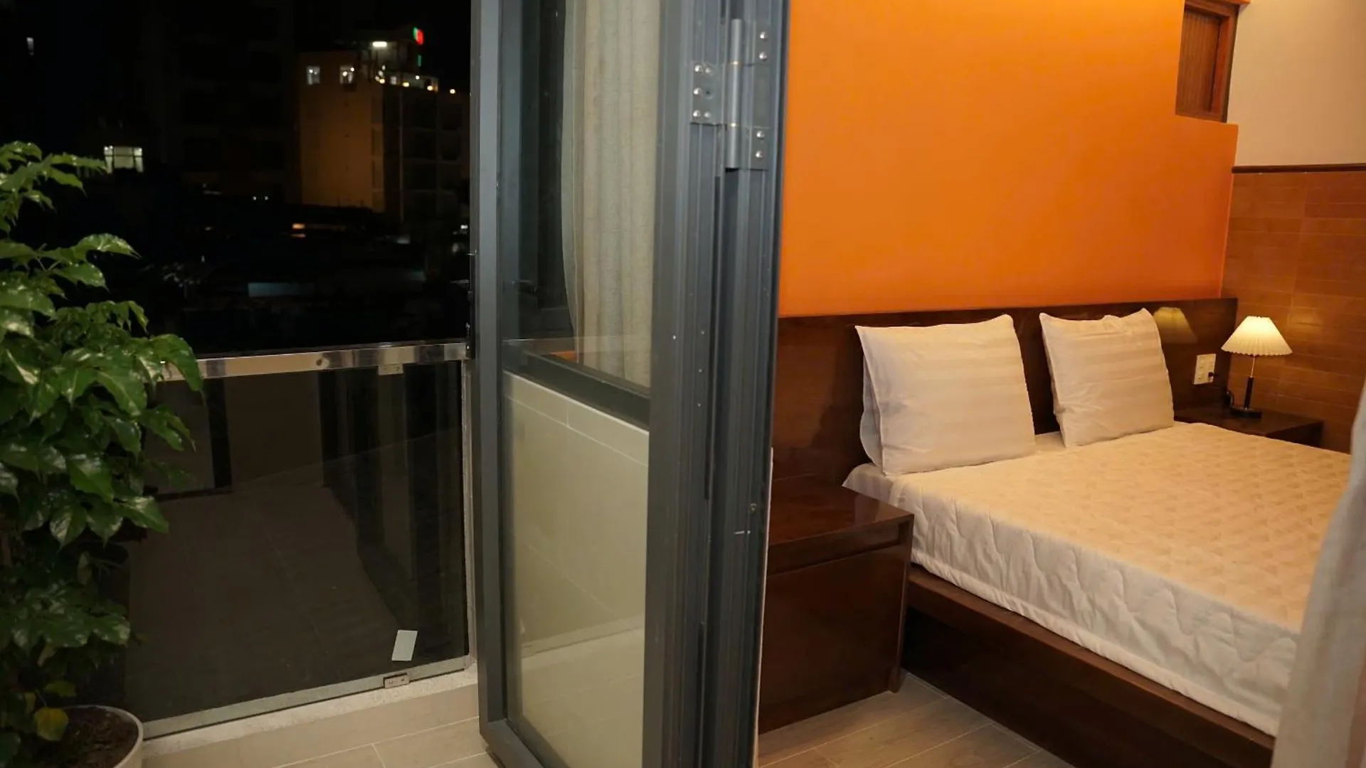 Cho Thue Nguyen Can -You Homestay - Phu Hop Tu 6-8 Khach - Cach Bai Sau 200M - 3 Phut Di Bo Ra Bien Vung Tau 0*,  Vietnam