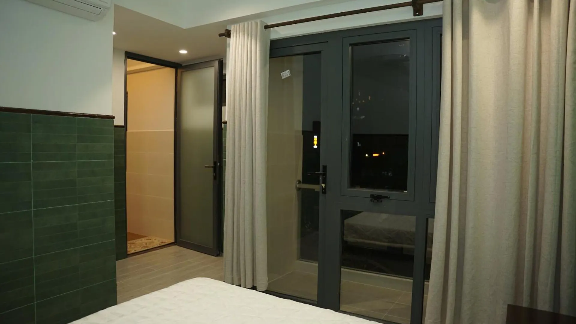 Cho Thue Nguyen Can -You Homestay - Phu Hop Tu 6-8 Khach - Cach Bai Sau 200M - 3 Phut Di Bo Ra Bien Vung Tau Vietnam